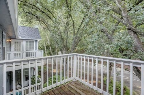 1605 Gettysburg Pl, Atlanta, GA 30350-3043