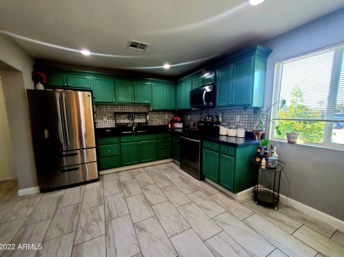 2321 47 Dr, Phoenix AZ 85031-1408 exterior