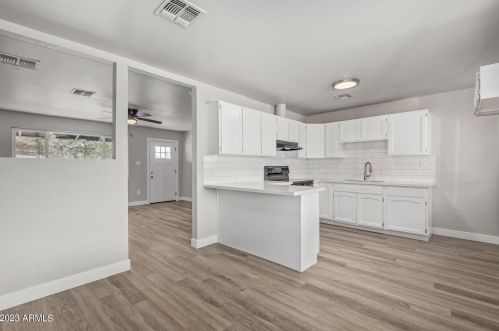 3116 37 Dr, Phoenix AZ 85053-3735 exterior