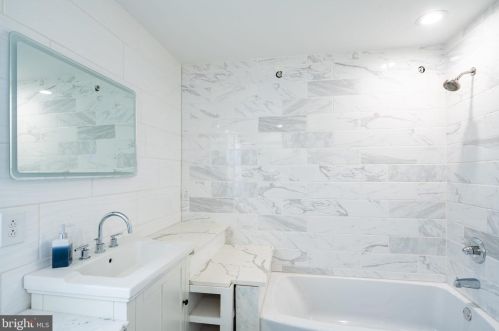 2621 Federal St, Philadelphia PA 19146-2432 exterior