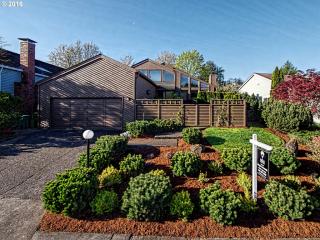 6952 Arranmore Way, Portland OR  97223-7580 exterior