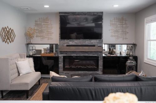 451 Storms Rd, Valley Cottage NY 10989-1215 exterior