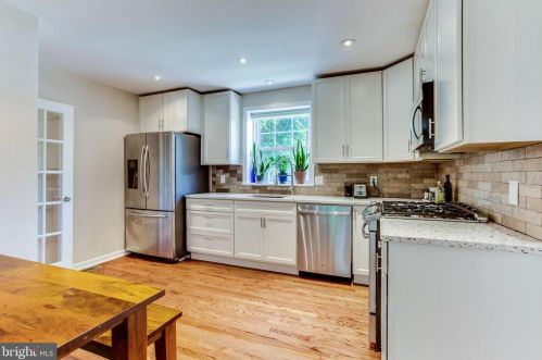 258 Burgess Ave, Alexandria VA  22305-1903 exterior