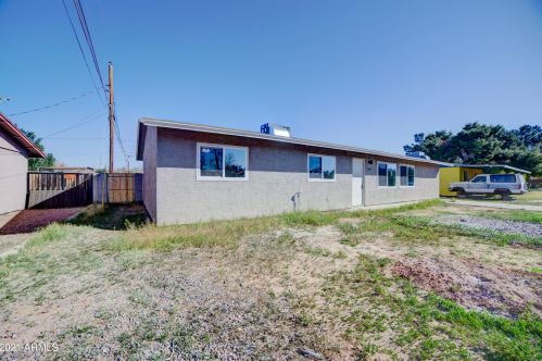 1942 Campo Bello Dr, Phoenix AZ 85032-2051 exterior