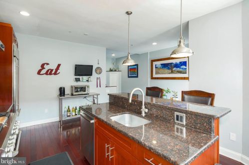 977 Lawrence St, Philadelphia PA 19120-4127 exterior