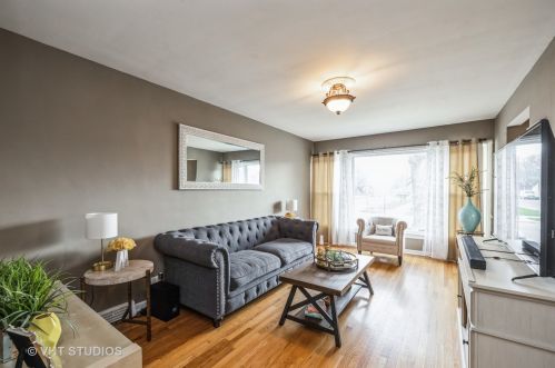 5000 Lawler Ave, Chicago IL 60638-2111 exterior