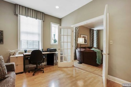 5201 Rio Vis Dr, Mahwah NJ 07430-4510 exterior