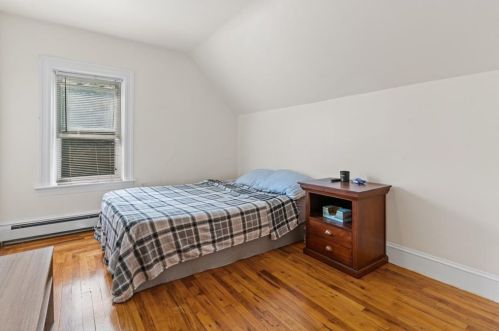 246 Smith St, Providence RI 02911-3307 exterior