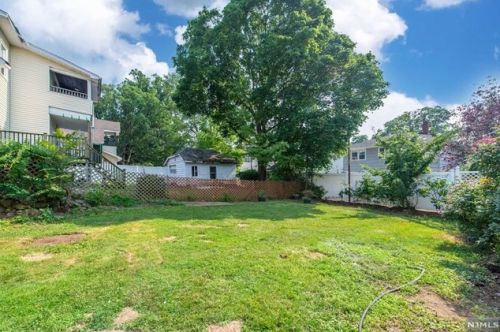 150 9th Ave, Paterson NJ 07506-1642 exterior