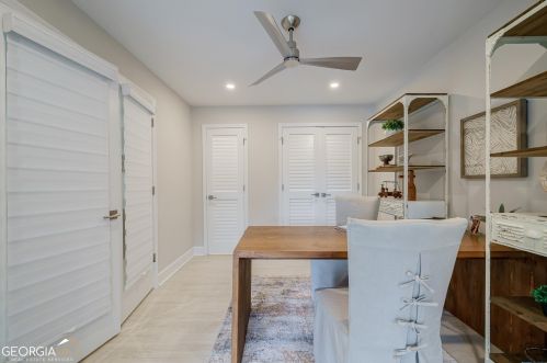 25 Chaumont Sq, Atlanta GA  30327-1088 exterior