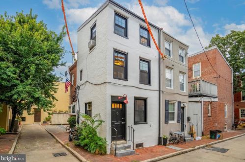 410 Alder St, Philadelphia, PA 19147-1215