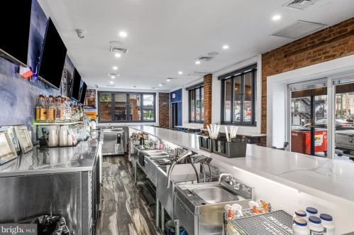 2652 Alder St, Philadelphia PA 19148-4908 exterior