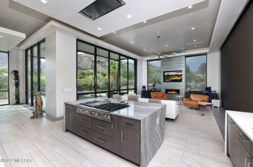 4911 Mission Hill Dr, Tucson AZ  85718-2607 exterior