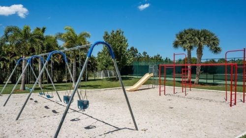 5629 Spanish Riv Rd, Fort Pierce FL 34951-2896 exterior