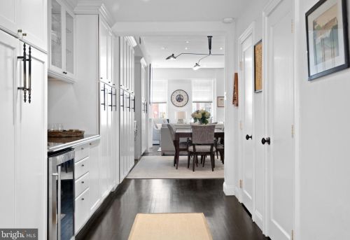 310 16th St, Philadelphia PA  19102-4907 exterior