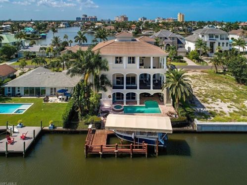 225 Conners Ave, Naples, FL 34108-2152