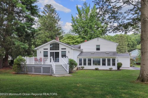 56 Normandy Ct, Middletown NJ 07748-3221 exterior