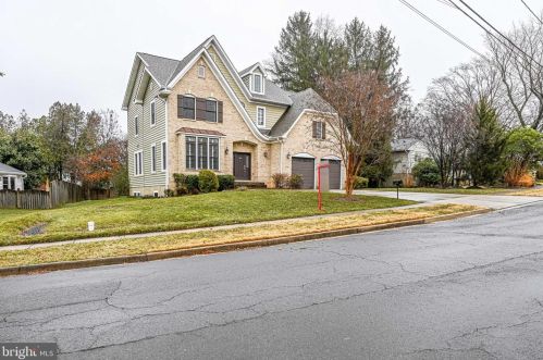 1339 Mayflower Dr, Mc Lean VA 22101-5612 exterior