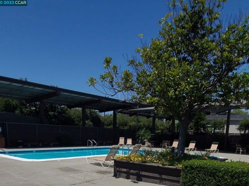 30 Galloway Dr, Concord, CA 94518-2004