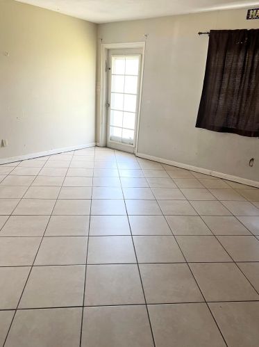 1013 Hispana Ave, Fort Pierce, FL 34982-4325