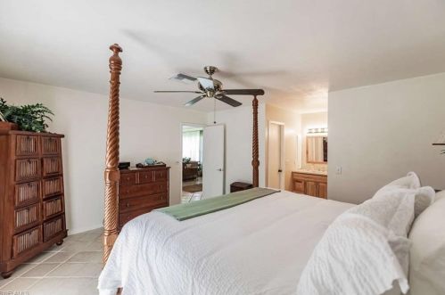 3770 25 Ave, Naples FL 34120-4367 exterior