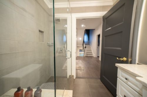 5532 Forbes Ave, Pittsburgh PA  15217-1126 exterior