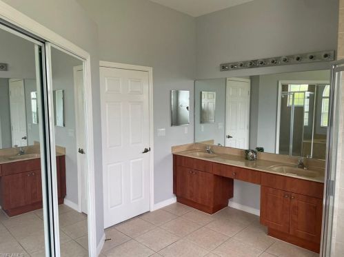 3440 60 Ave, Naples FL 34120-2673 exterior