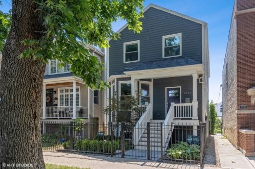 2425 Pensacola Ave, Chicago IL  60618-1607 exterior