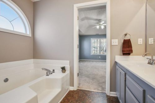 3957 Old Norcross Rd, Duluth GA 30096-4212 exterior