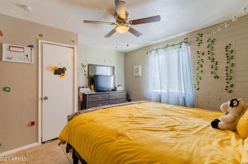 2911 50th Dr, Phoenix AZ  85031-3530 exterior