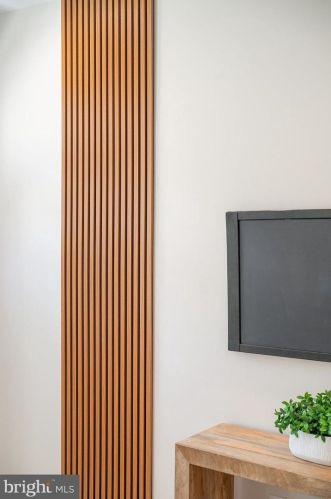 2302 Gordon St, Philadelphia PA 19132-4631 exterior