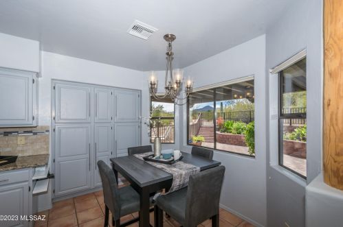 7015 Camino De Los Caballos, Tucson AZ 85743-9689 exterior