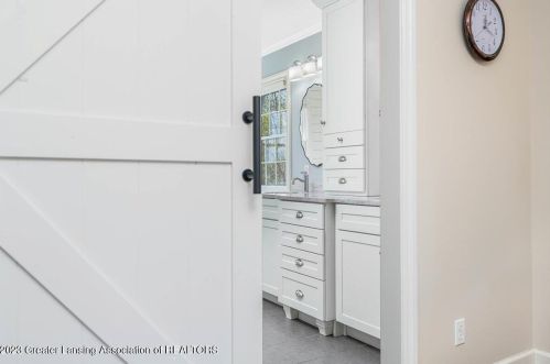 13235 Speckledwood Dr, Dewitt MI  48820-8166 exterior