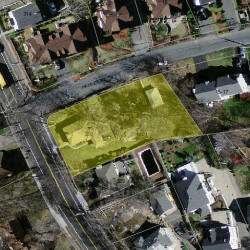 330 Langley Rd, Newton MA  02459-2352 aerial view