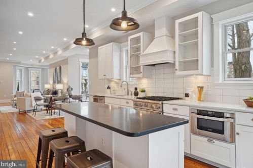 623 6 St, Washington DC 20024-2693 exterior