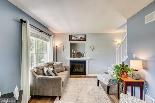 50 Amanda Dr, Littlestown PA 17340-9224 exterior