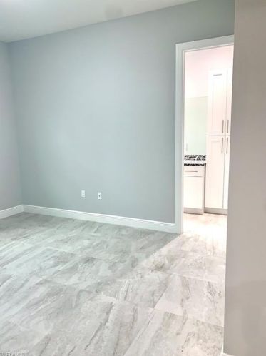 898 10 St, Naples FL 34117-2221 exterior