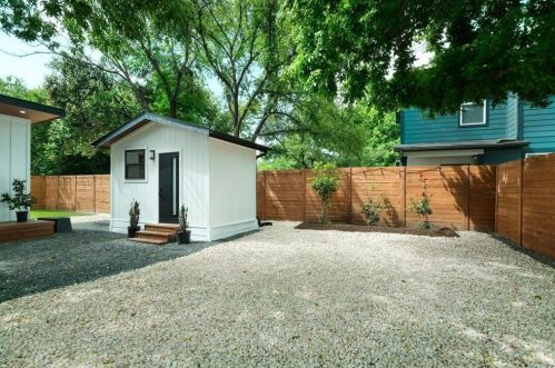 1113 Estes Ave, Austin TX 78721-2629 exterior
