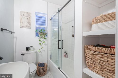 1321 Berks St, Philadelphia PA  19125-2813 exterior