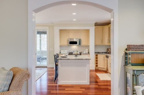 335 Massasoit Trl, Eastham MA 02642-4106 exterior