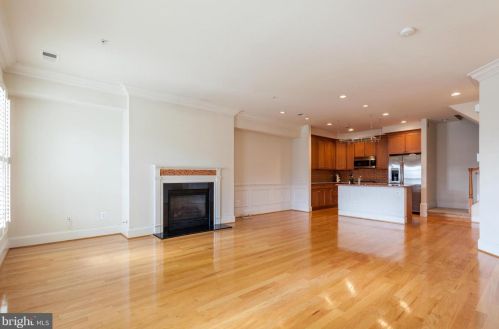 522 Royal St, Alexandria VA  22314-2024 exterior