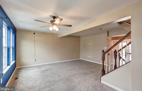 711 Grant Dr, Hanover PA  17331-2079 exterior