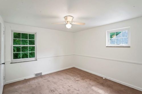 313 Oak Frst Dr, Pittsburgh PA 15216-1122 exterior