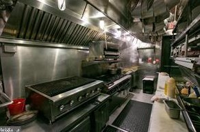 2047 Green St, Philadelphia PA 19130-3111 exterior