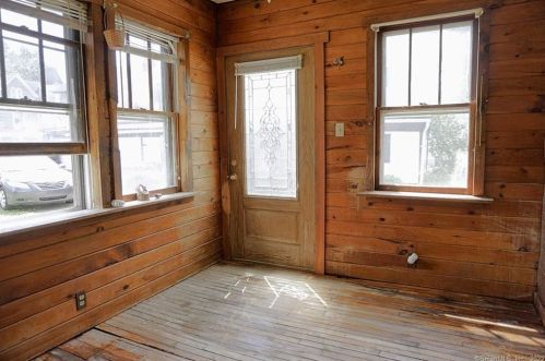 279 Main St, Torrington CT 06790-6946 exterior