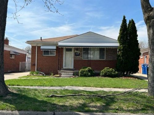 5953 Centralia St, Dearborn Heights, MI 48127-2932