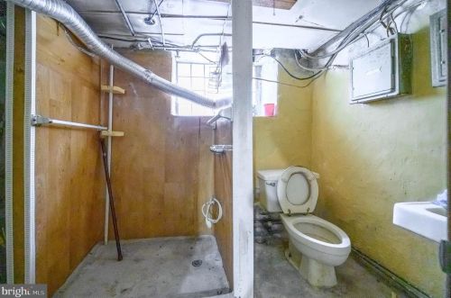 5435 American St, Philadelphia PA 19140-5726 exterior