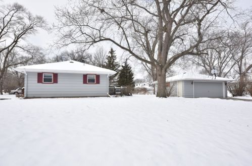 3200 Birchwood Ave, Milwaukee WI 53221-4035 exterior