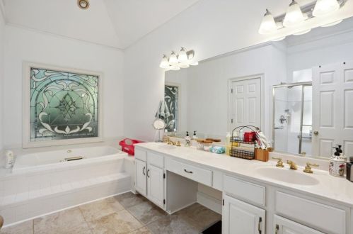 1967 Miles Ln, Atlanta GA 30329-3359 exterior