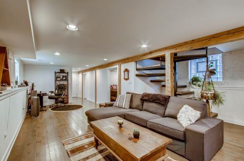 1432 Central Park Ave, Chicago IL 60655-3415 exterior